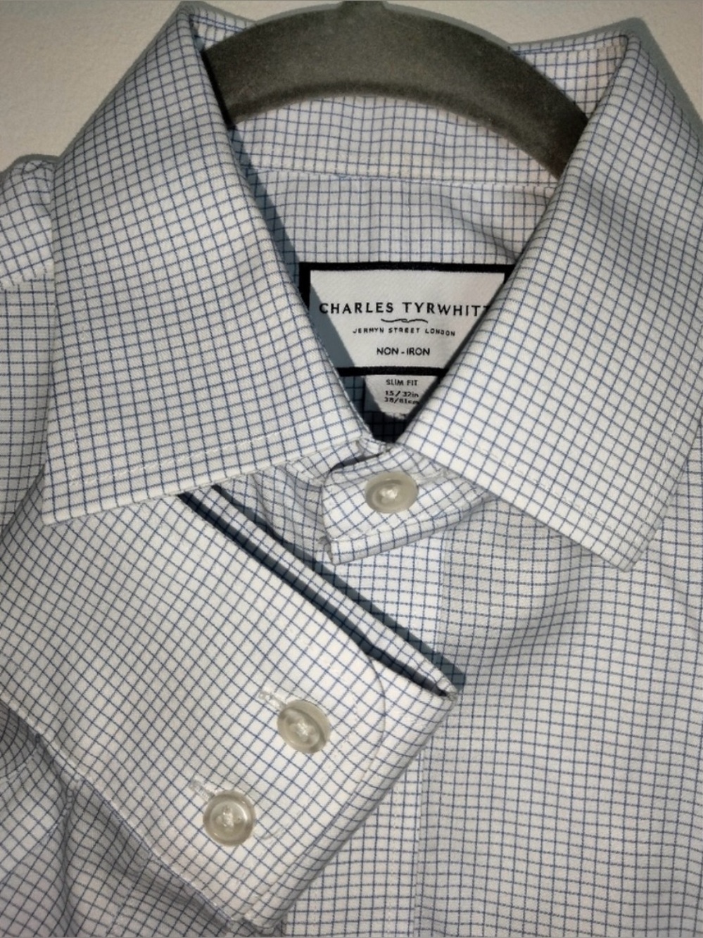 Charles Tyrwhitt (Size 15/32) Men's White & Blue Grid Button Down Front LS Shirt